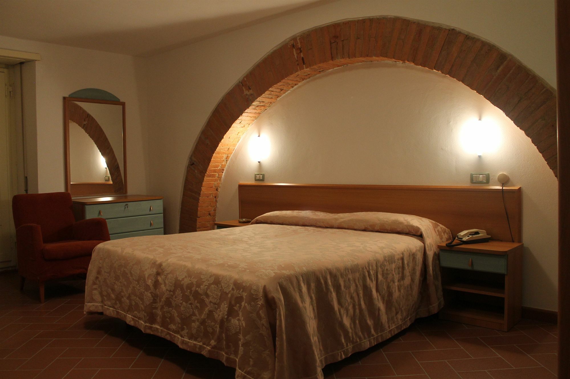 Hotel Croce Di Savoia